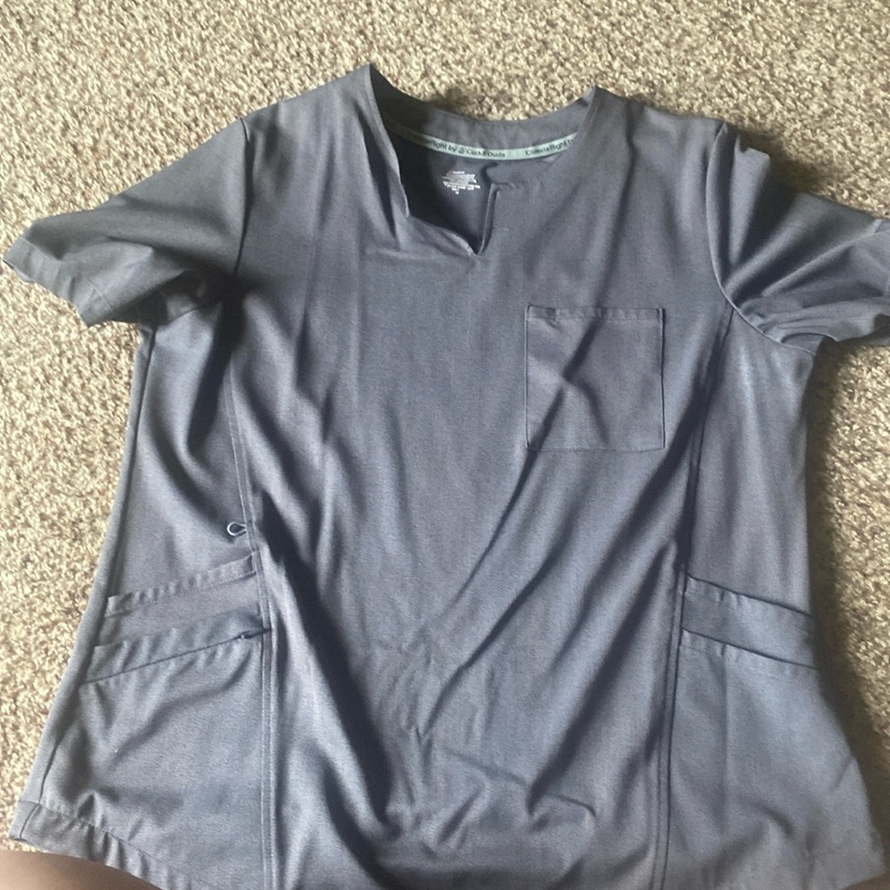 Cuddle duds scrub top